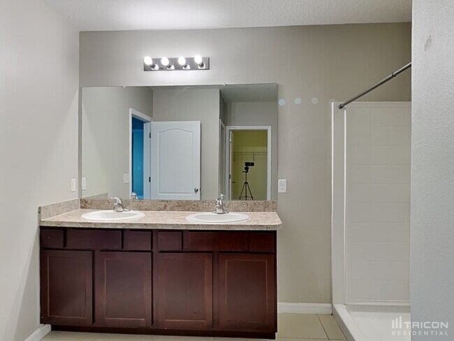 Building Photo - 4368 Edenrock Pl