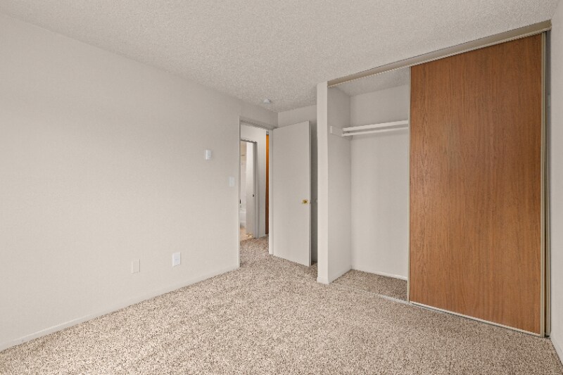 Building Photo - 11540 Pinehurst Way NE