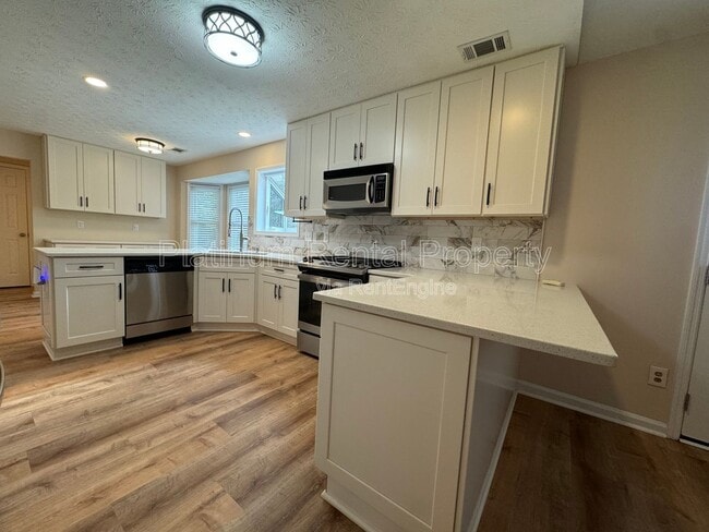 Building Photo - 1444 Glenfield Dr