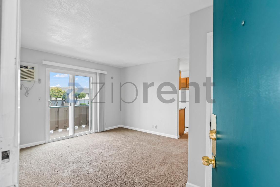 Building Photo - 1185 Meadow Ln