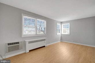 Building Photo - 206 N Trenton St