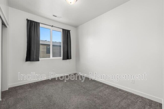 Building Photo - 407 S Meadow Garden Rd