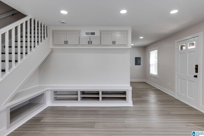 Building Photo - 1700 Valley Ave