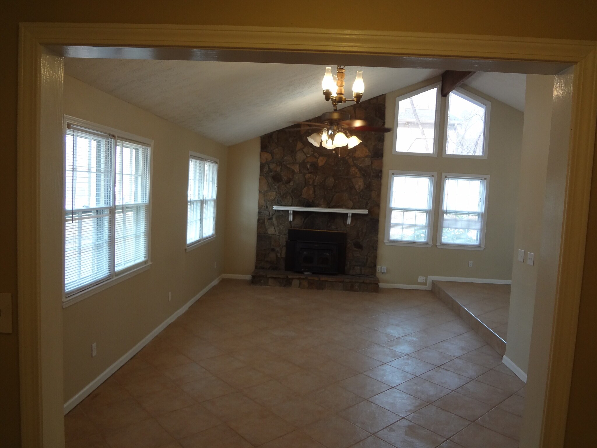 Building Photo - 125 Buckeye Ln