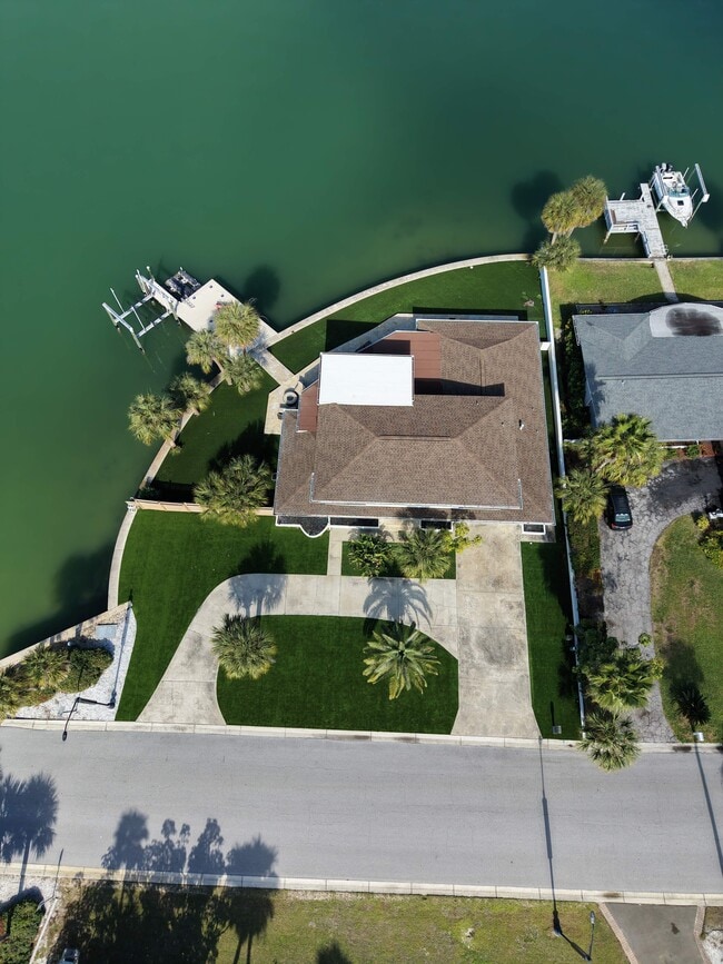 Building Photo - 301 22nd St