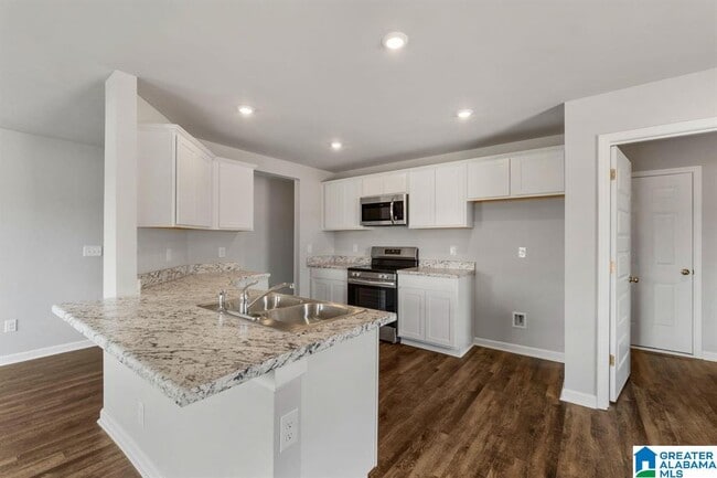 Building Photo - 1616 SIMMONS St