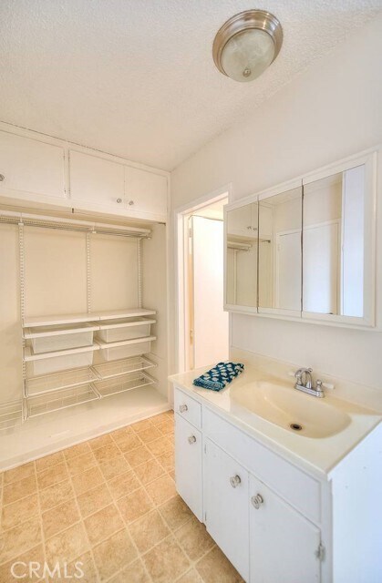 Building Photo - 504 S Euclid Ave