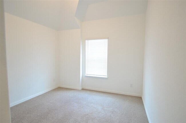 Building Photo - 1516 Sibley Wy