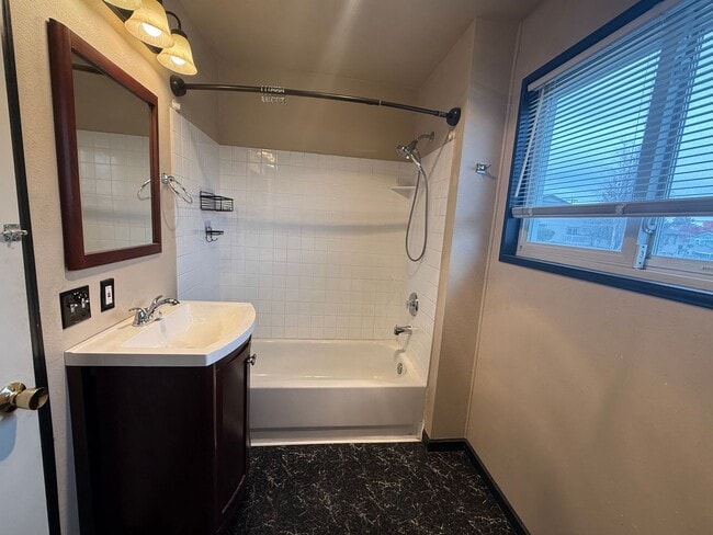 Building Photo - 309 N Emerson Ave