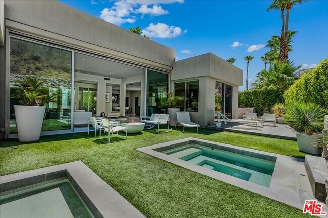 Building Photo - 1175 Los Robles Dr