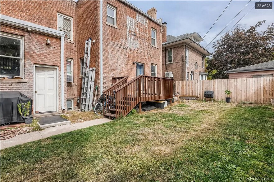 Building Photo - 322 E Cedar Ave