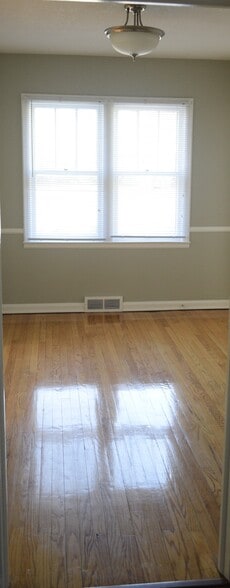 Building Photo - 1101 N Downey Ave