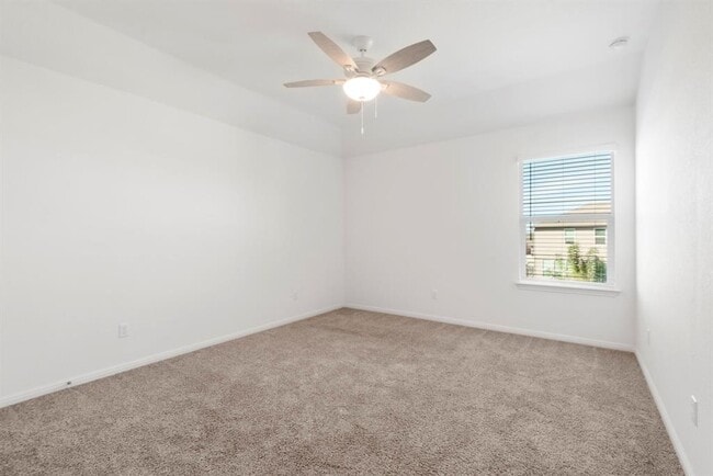 Building Photo - 400 Mante Ct