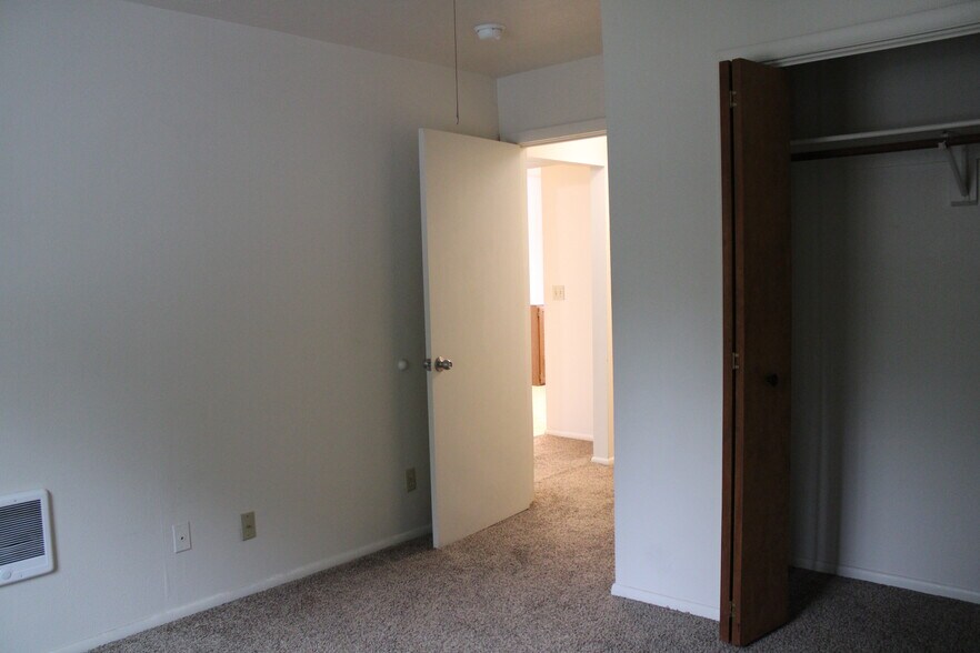 Building Photo - 372 I St