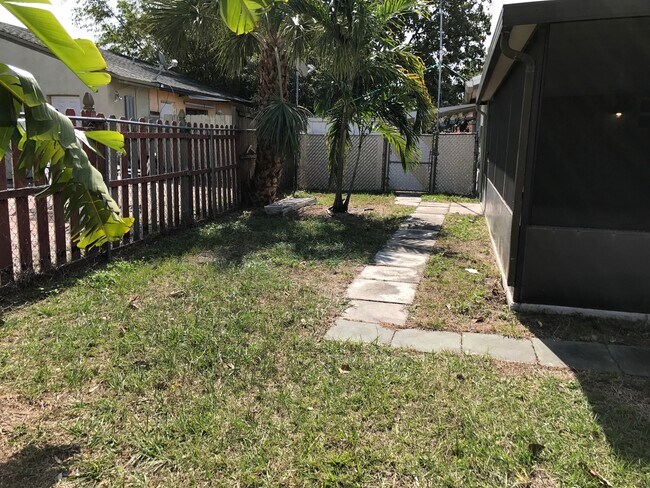 Building Photo - 4622 Toga Way