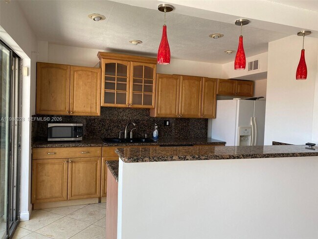 Building Photo - 7626 Byron Ave