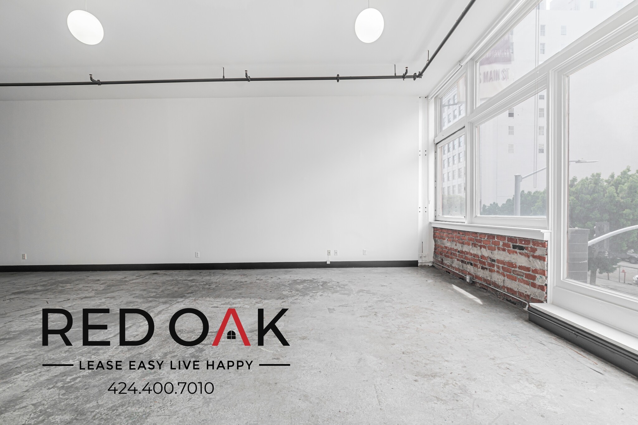 Building Photo - 620 Main St