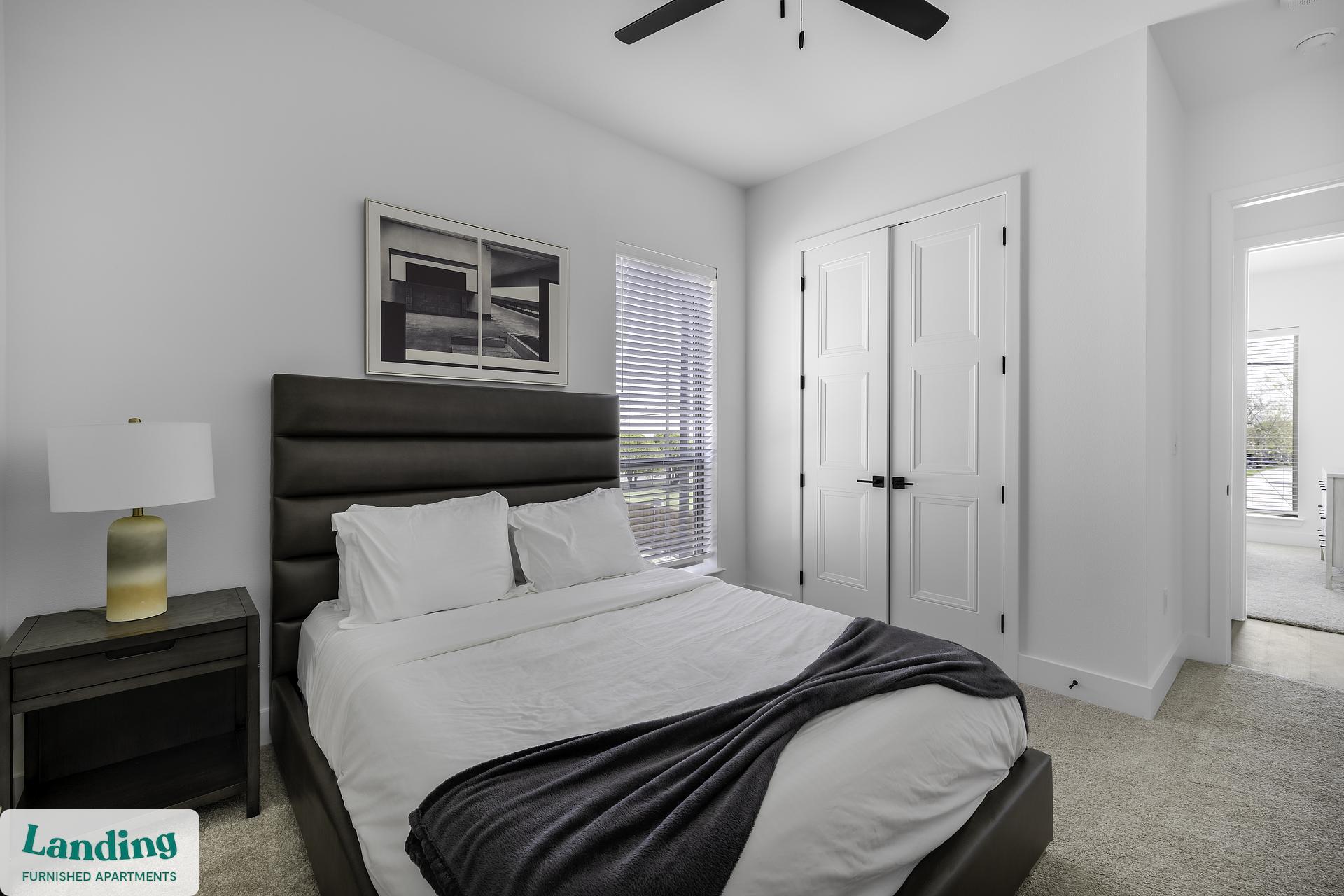 Building Photo - 650 E Sycamore St