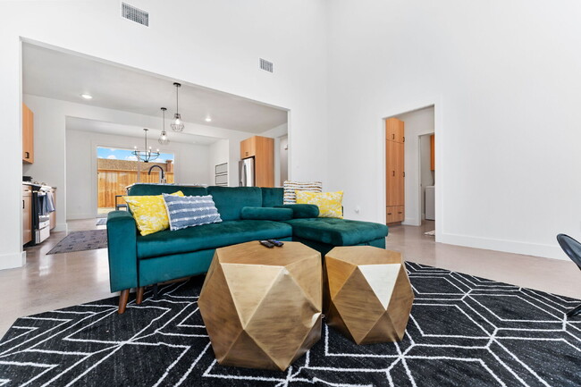 Building Photo - Pre-Leasing Fall of 2026!! Luxury Homes!!