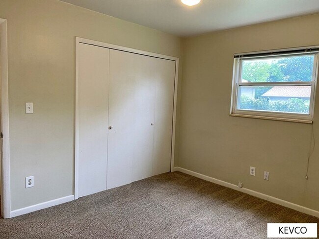 Building Photo - Three Bedroom House Near CSU Vet School