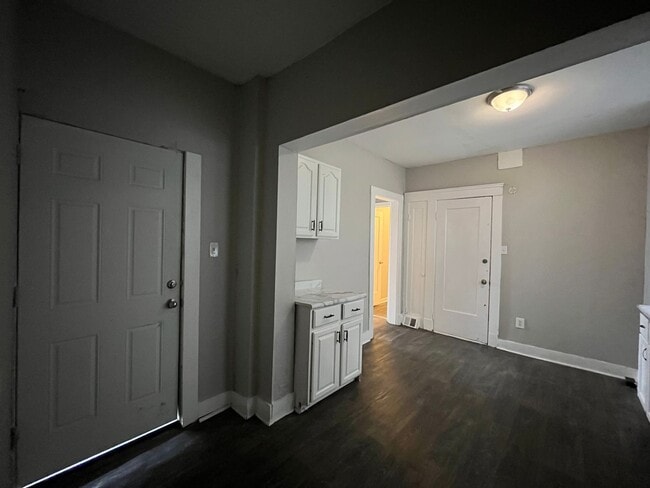 Building Photo - 3889 W.33rd