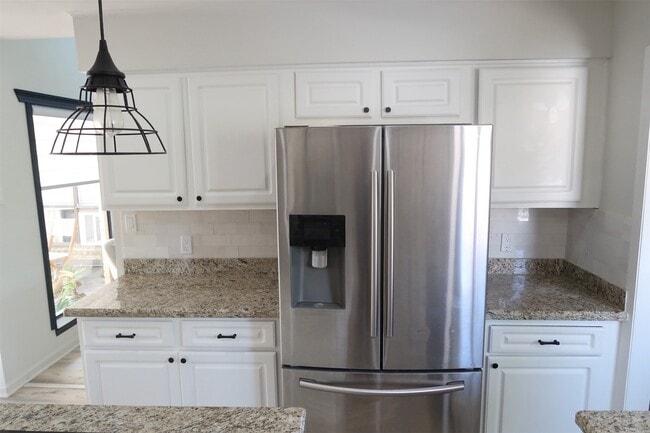 Building Photo - 12800 Briar Forest Dr