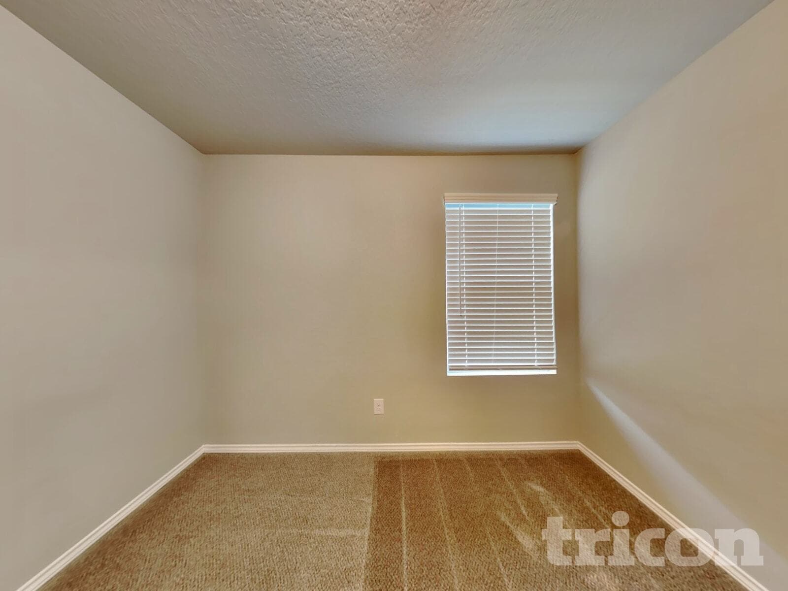 Building Photo - 2423 Pechora Pipit