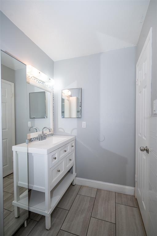 Building Photo - 2022 Ludlow Ln