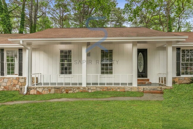 Building Photo - 2694 Hickory Valley Dr