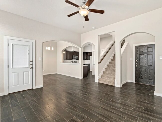 Building Photo - Creekside Curve