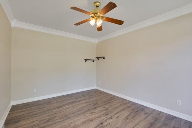 Building Photo - Beautifully Updated 4 Bedroom, 2.5 Bathrooms, 2-Story Home in West Round Rock