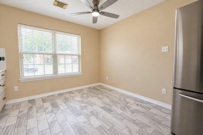 Building Photo - 3418 Coldwater Canyon Ln