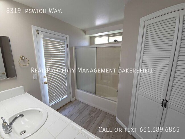 Building Photo - 8319 Ipswich Way
