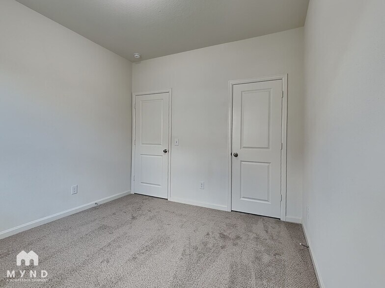 Building Photo - 1056 Banyon Tree Ln