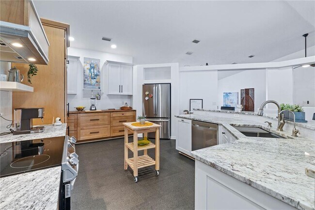 Building Photo - 55 Westgrill Dr