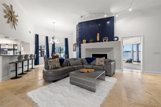 Building Photo - 2785 Bayside Dr S
