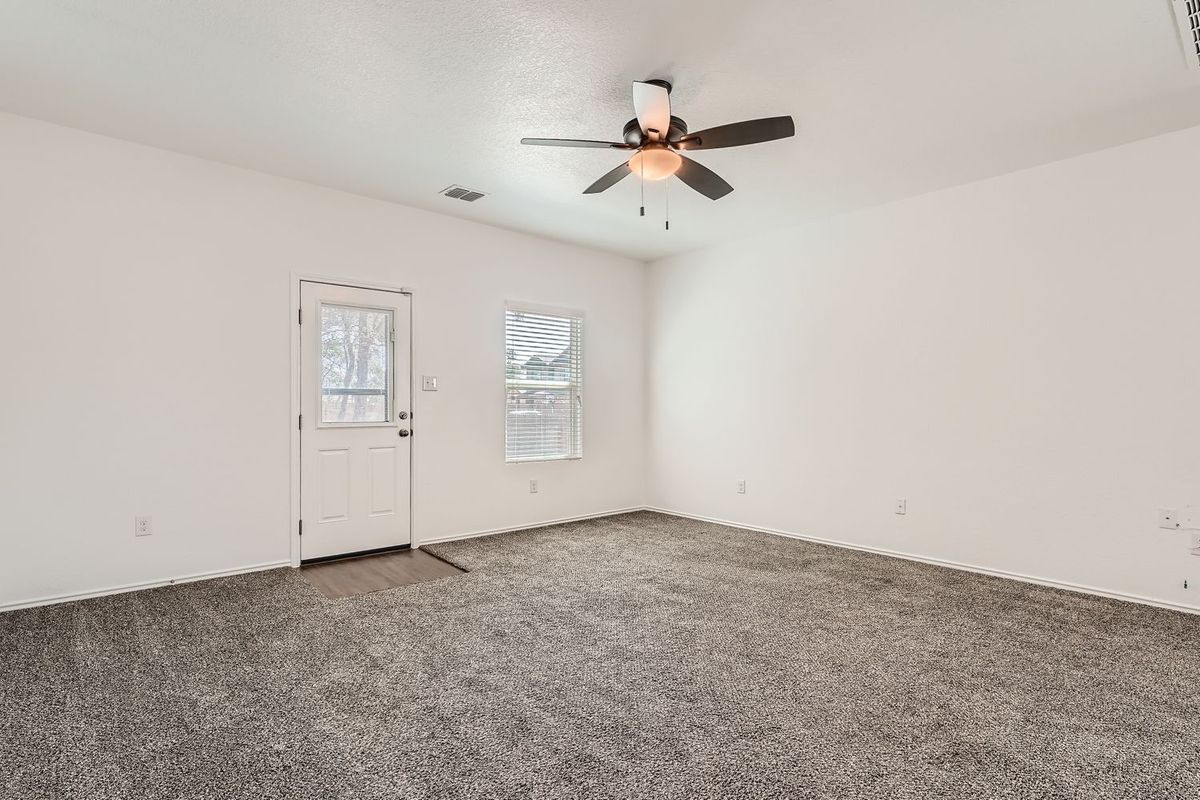 Building Photo - 15111 Pandion Dr