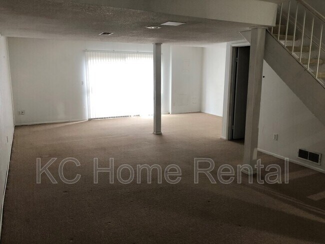 Building Photo - 8506 W 108th Pl