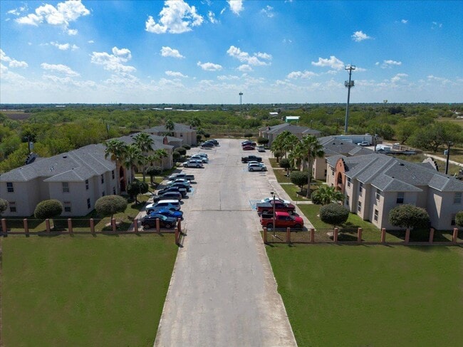 Building Photo - Luxury Apartments