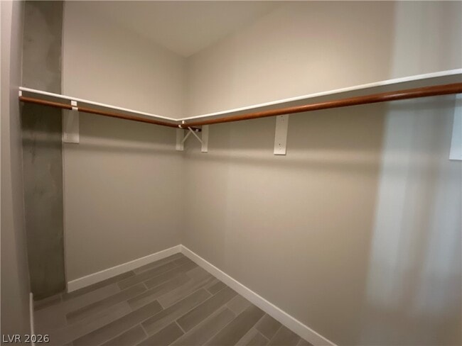 Building Photo - 353 E Bonneville Ave