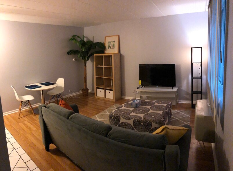 Building Photo - 1140 Ferdinand Ave Apt 9