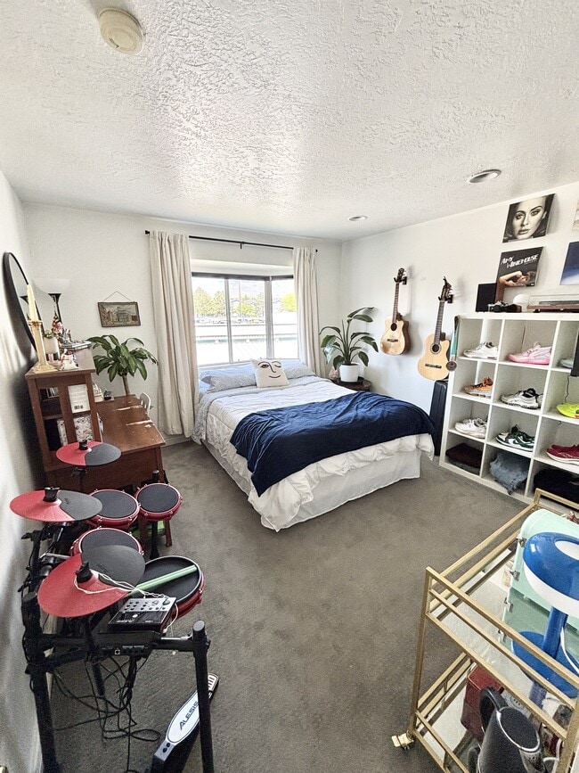 Building Photo - 1533 N 550 W