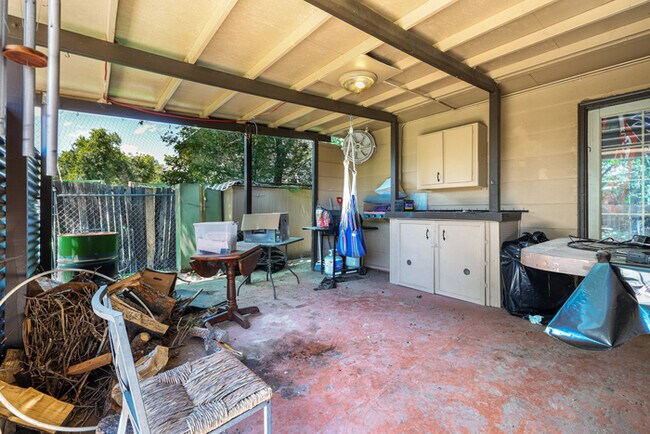 Building Photo - 2380 Middleton Ct