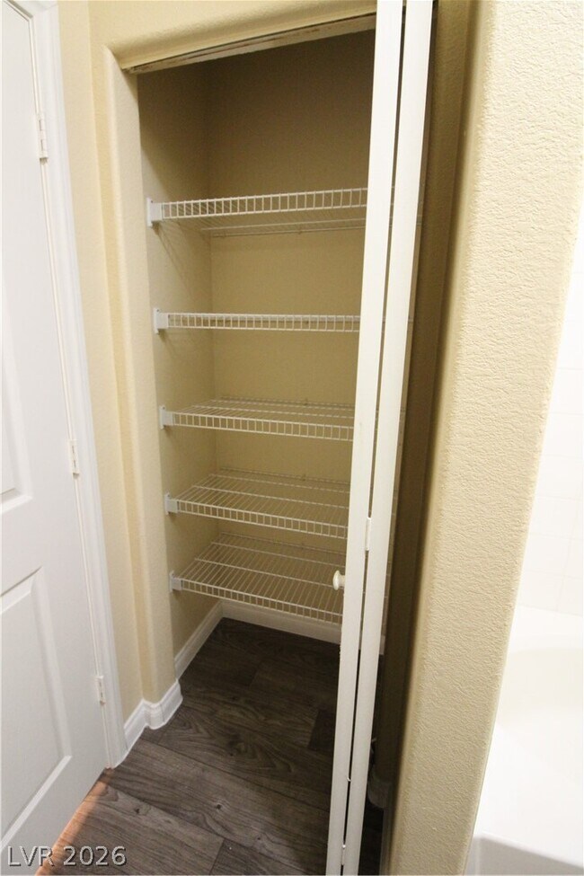 Building Photo - 6156 Pine Villa Ave