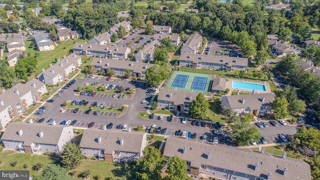 Building Photo - 8304 Tamarron Dr