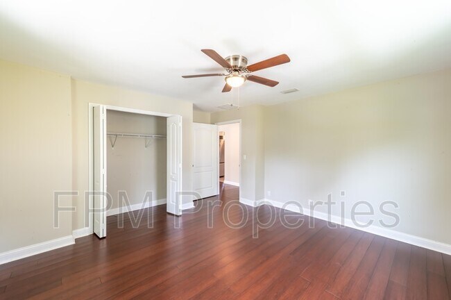 Building Photo - 4127 Shirley Ave