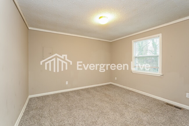 Building Photo - 222 Charles Ave