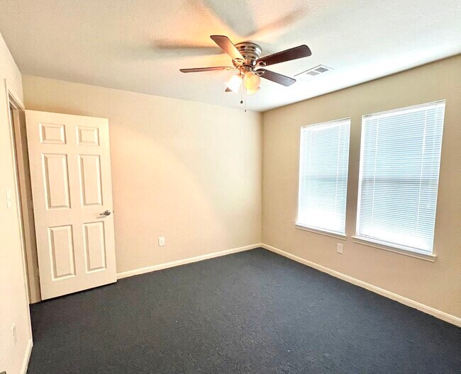 Building Photo - 2508 S Houston Ave