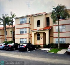 Building Photo - 3330 Pinewalk Dr N