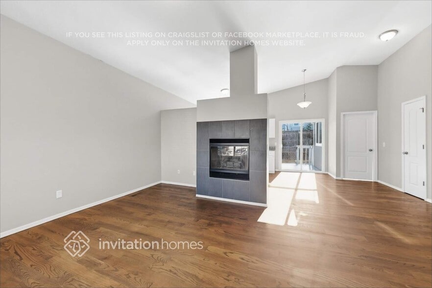 Building Photo - 6025 Fossil Dr
